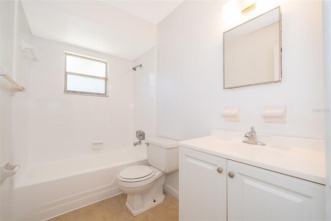 Building Photo - 828 Ballard St