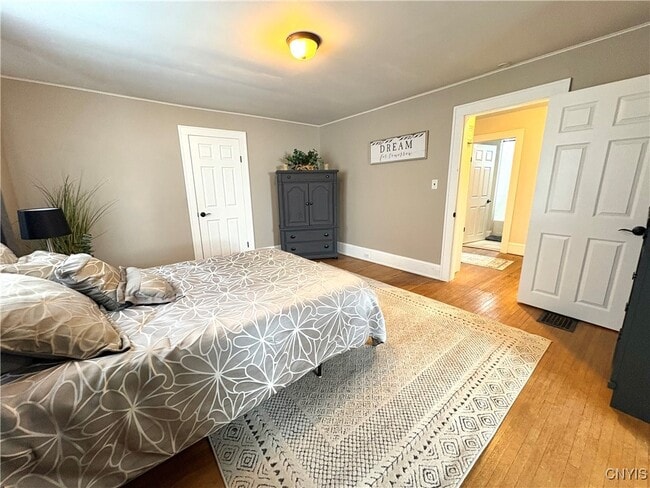 Building Photo - 124 Curtis Pl