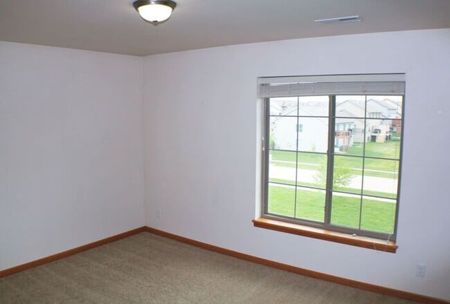 Building Photo - $1,325 | 2 Bedroom, 2 Bathroom Condo | Pet Friendly* | Available for August 1st, 2026 Move In!