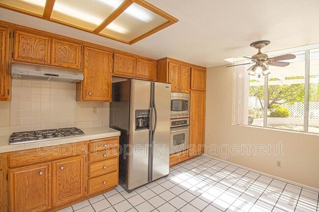 Building Photo - 25804 Dickens Ct