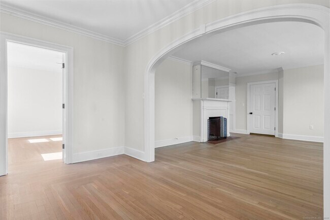 Building Photo - 1070 Whitney Ave