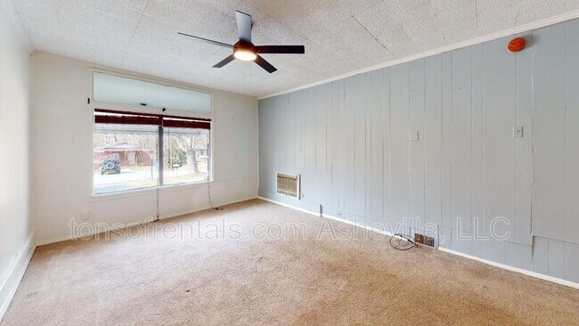 Building Photo - 170 Birch Ln