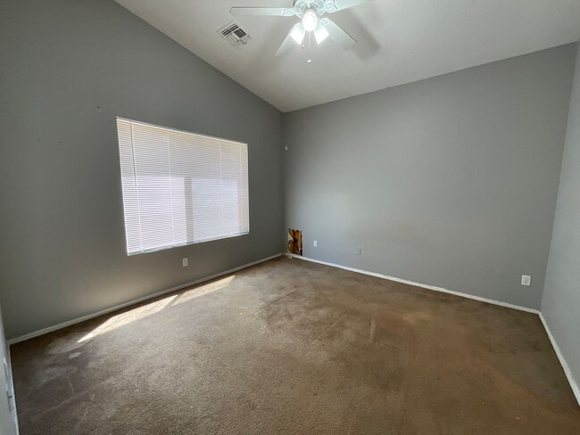 Building Photo - 951 S Tucana Ln