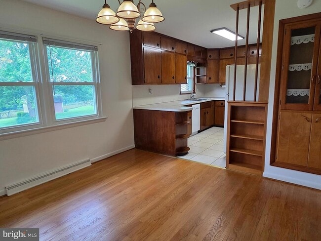 Building Photo - 25020 Oak Dr