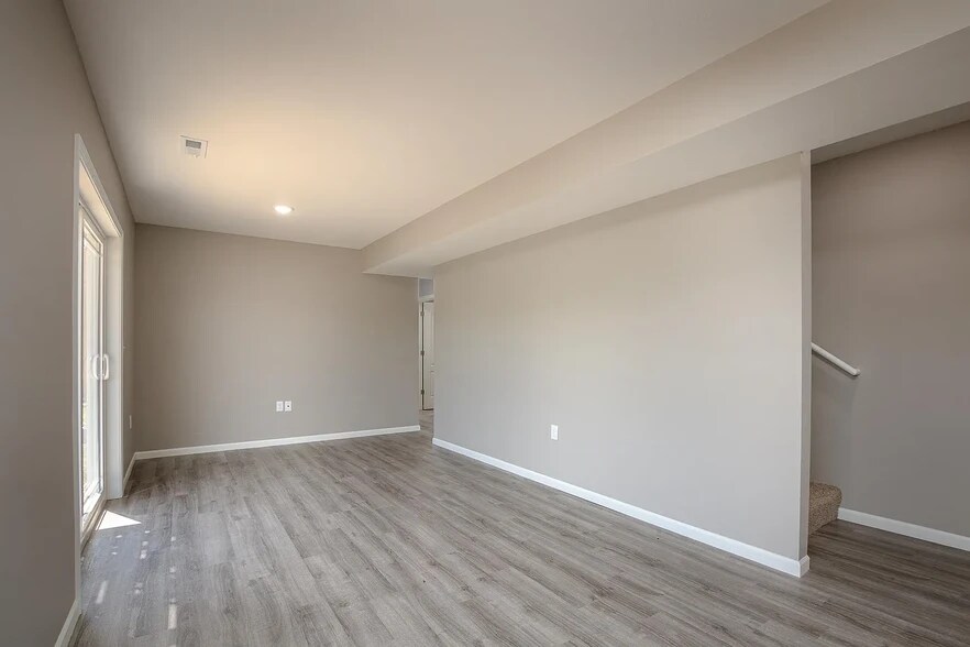 Building Photo - 116 Whispering Meadows Pky