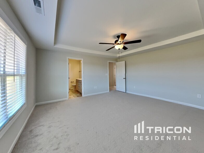 Building Photo - 137 Sawyer Ml Dr