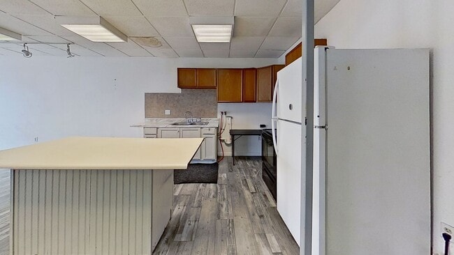 Building Photo - Unique 2 Bedroom Apartment