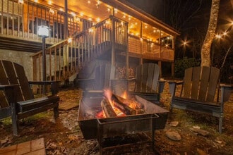 Building Photo - 5151 Riversong Way