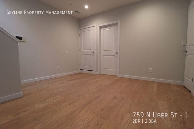 Building Photo - 759 N Uber St