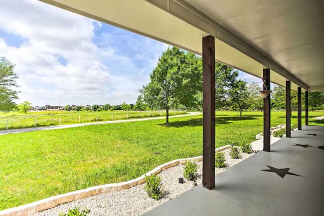 Building Photo - 4 Bed 3.5 Bath on 10 Acres in McKinney