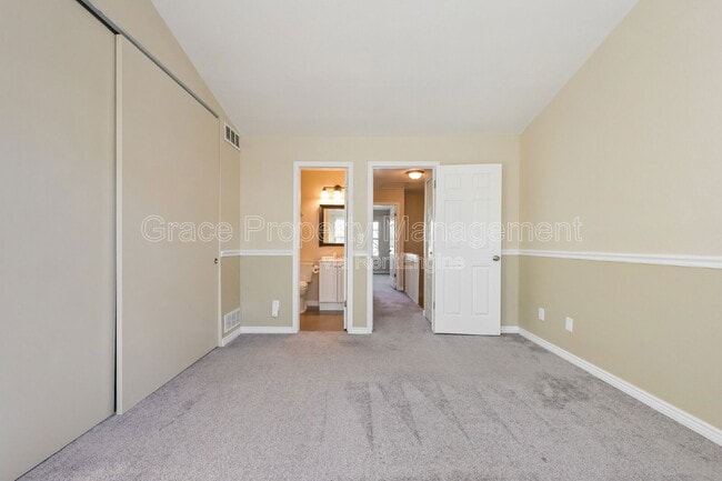 Building Photo - 8165 S Fillmore Way