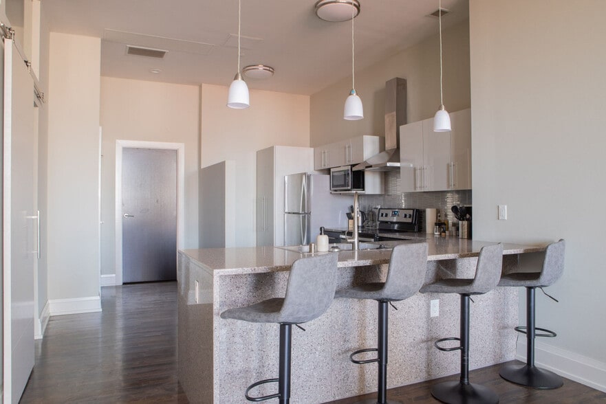 Building Photo - 225 E Michigan St