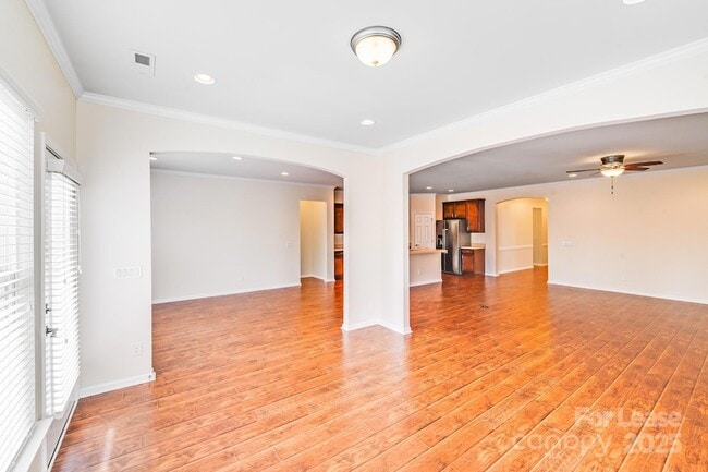 Building Photo - 7012 Kitty Hawk Ln