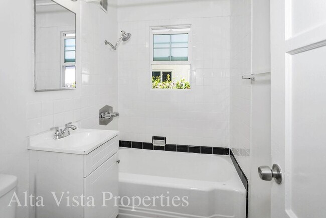 Building Photo - Great two bedroom, one bath beach bungalow...