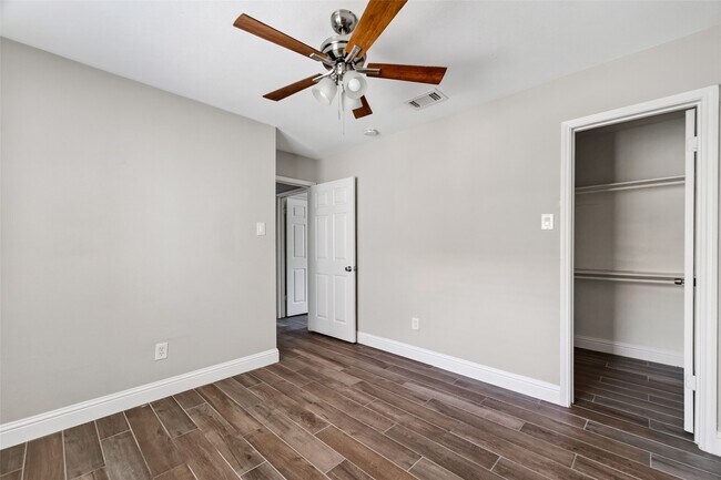 Building Photo - 3218 Tynemeadow Ct