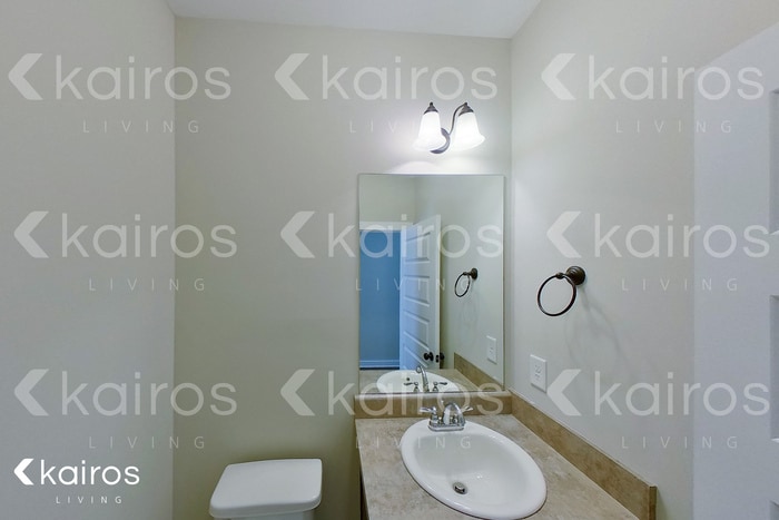 Building Photo - 8022 Shadesbrook Dr