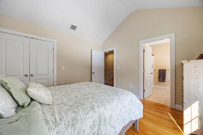 Building Photo - 90 Turtle Brook Rd