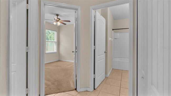 Building Photo - 6838 Glenbrook Dr