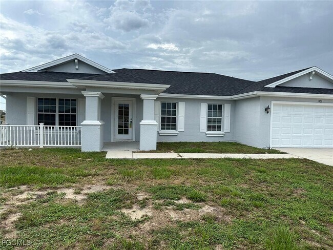 Building Photo - 1401 N Gator Cir