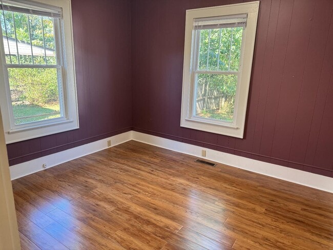 Building Photo - 342 Highland Ave
