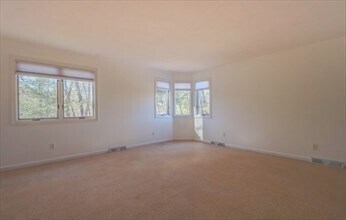 Building Photo - 2 Pine Grove Dr