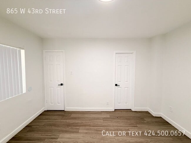 Building Photo - 865 W 43rd St