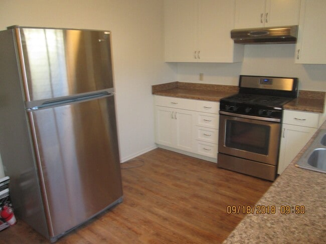 Primary Photo - 2 Bedroom/1.5 Bath Condo