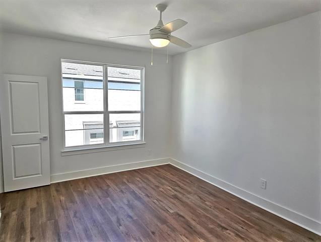Building Photo - 13325 Bee St