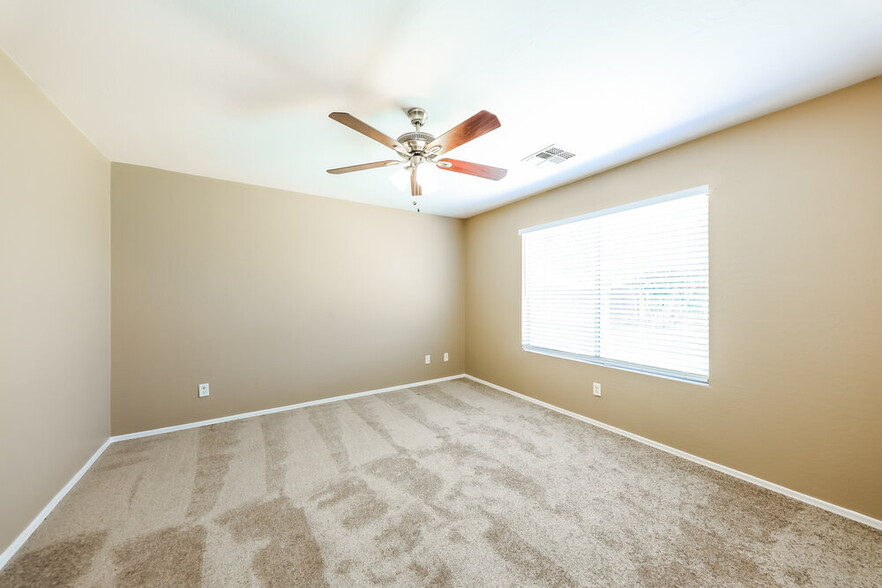 Building Photo - 12526 W Lisbon Ln