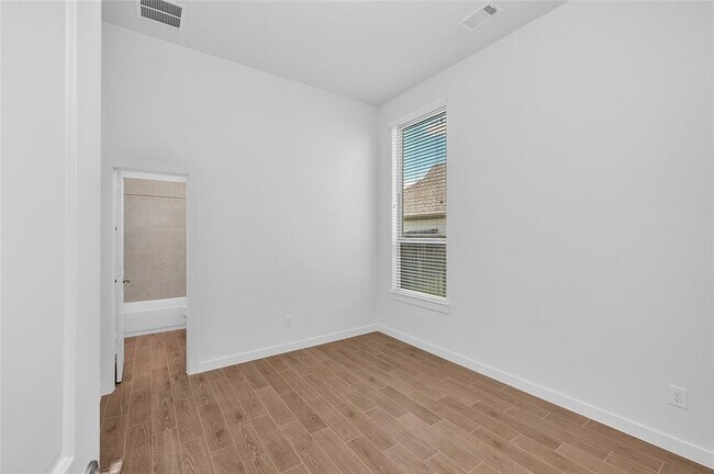 Building Photo - 30218 Indigo Falls Dr