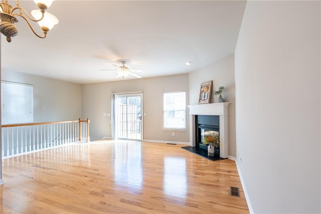 Building Photo - 2190 Landing Walk Dr