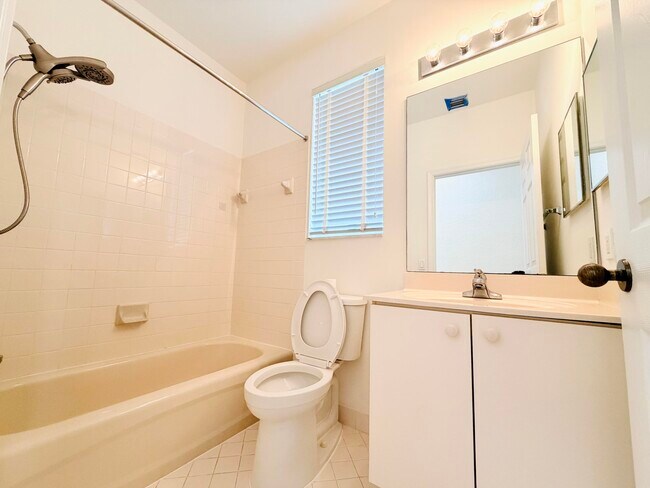 Building Photo - 673 Conservation Dr