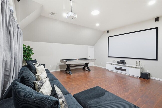 Building Photo - 4843 Golfside Dr