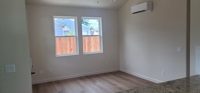 Building Photo - Nice New House for Rent!