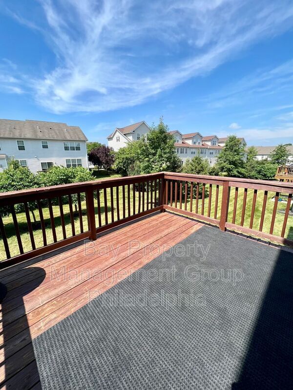 Building Photo - 151 Fairfield Cir N