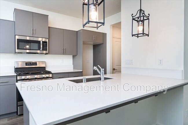 Building Photo - 3740 Highpark Way