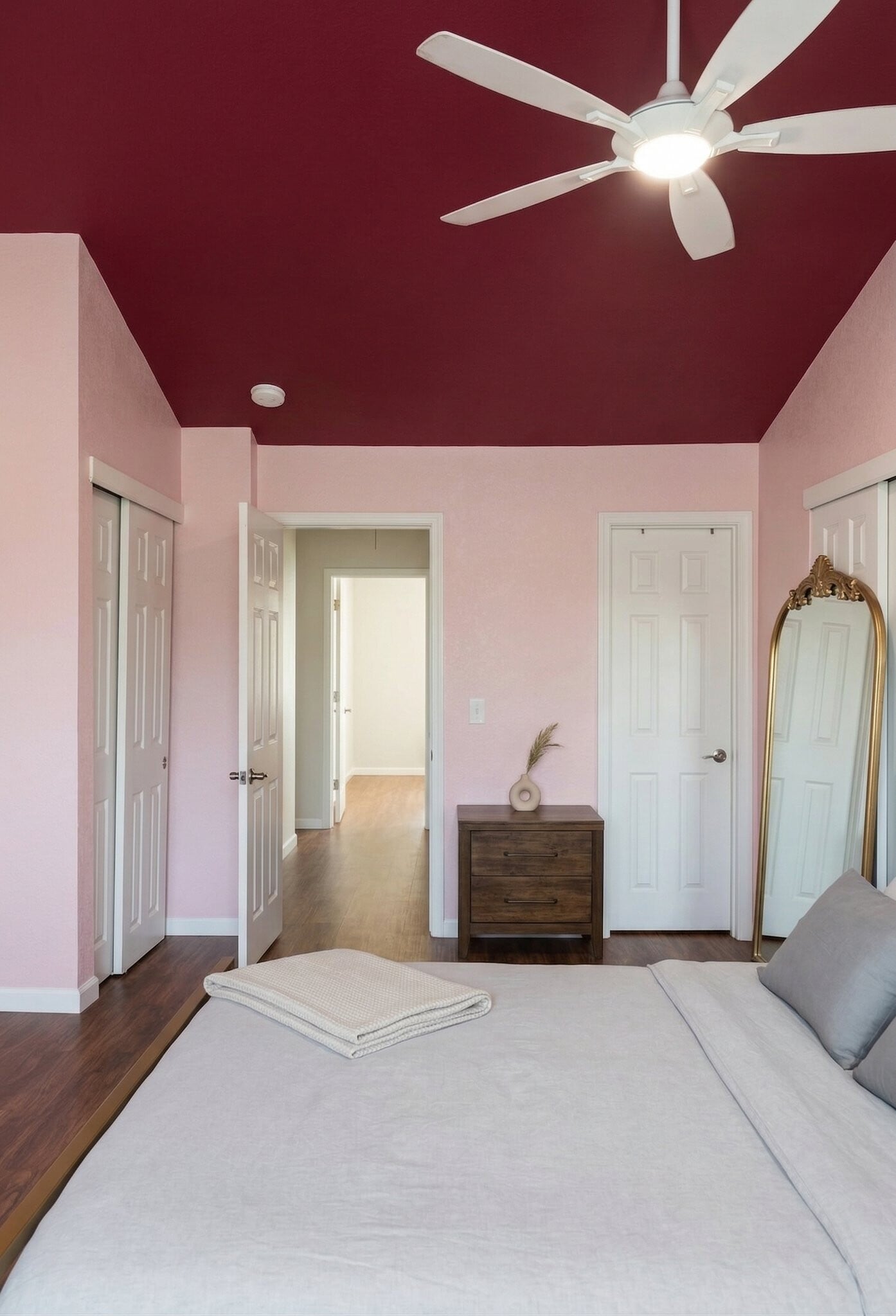 Building Photo - 10557 W Dartmouth Ave