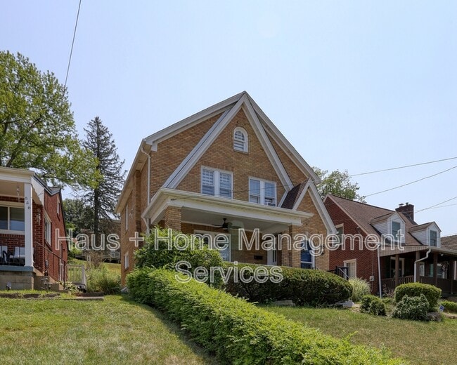 Building Photo - 544 James St