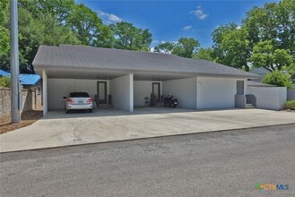 Building Photo - 535 Ski Lodge Rd