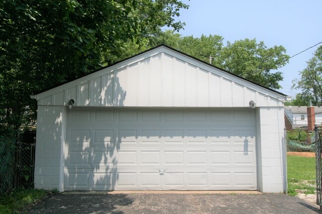 Building Photo - Adorable home located in southside of Lexington    20260604