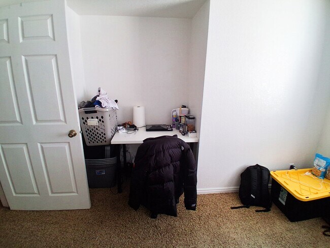 Building Photo - 104 W 1230 N St