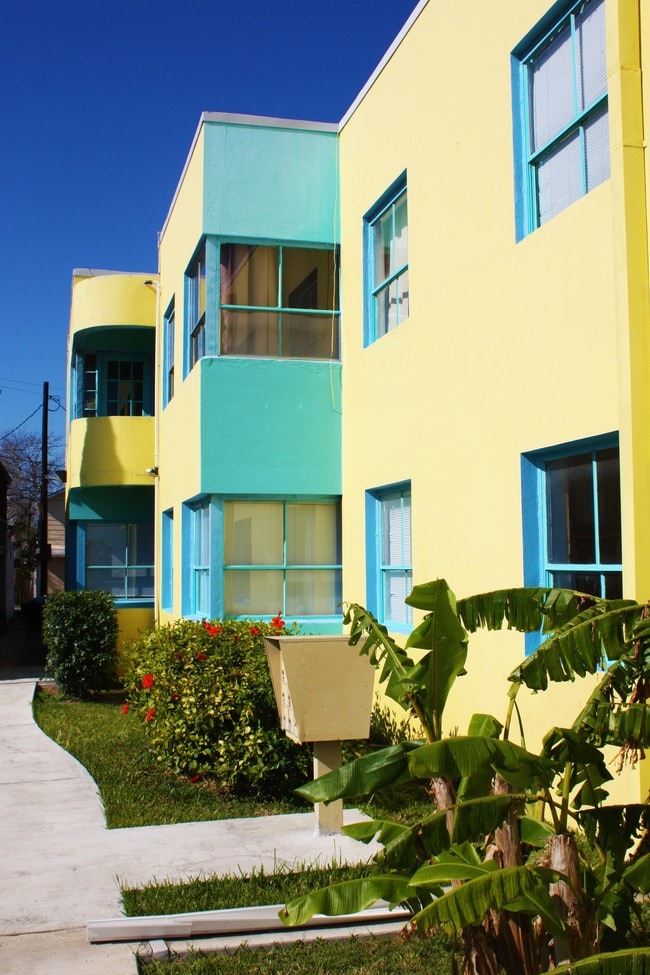 Building Photo - 1511 Ocean Dr