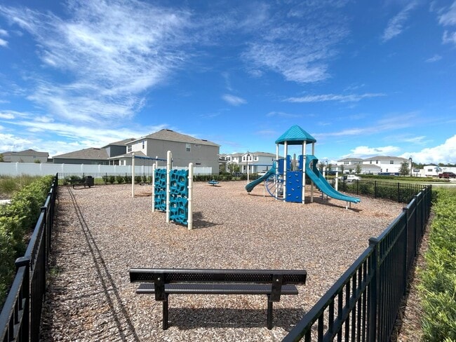 Building Photo - 12615 Clear Sapphire Dr