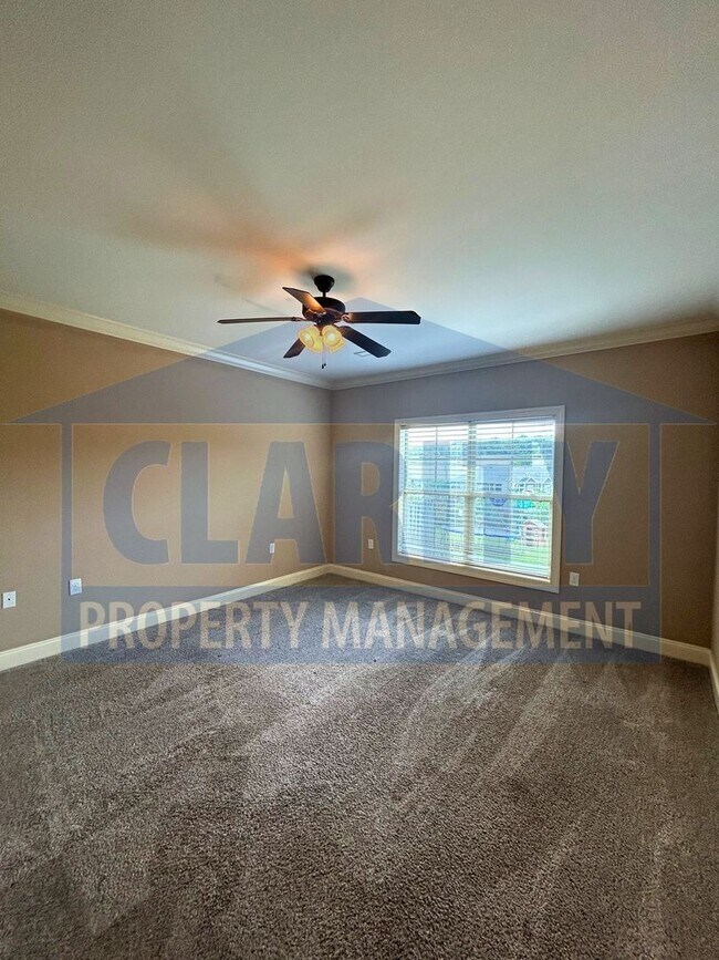 Building Photo - 109 Belle Chase Wy NE