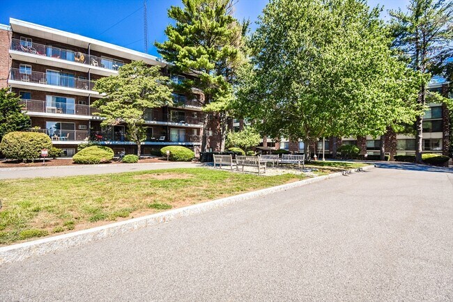 Building Photo - 993 Massachusetts Ave