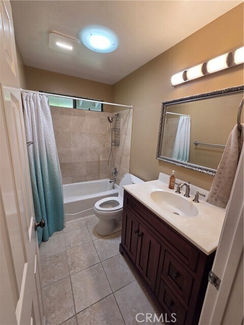 Building Photo - 7 Singingwood