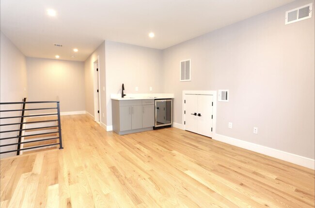 Building Photo - 279 Lafayette Ave