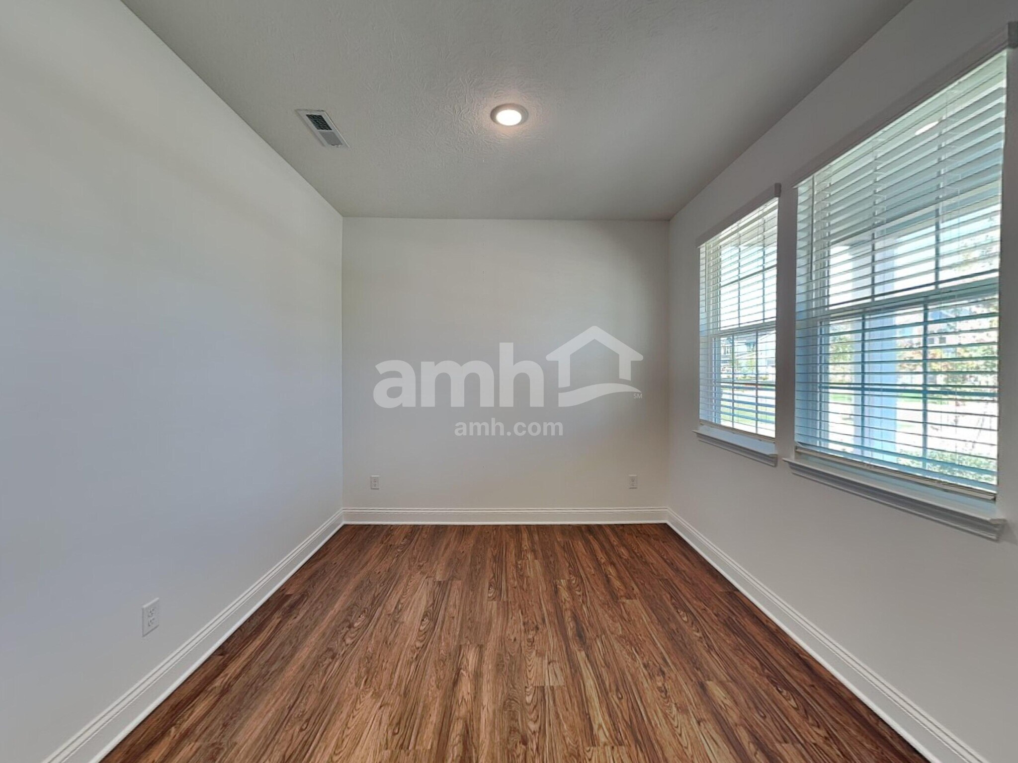 Building Photo - 8434 Northpoint Dr