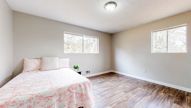 Building Photo - The Winmar | Enjoy convenient living in Conley, only 3 minutes away from the SR 42 @ Rock Cut Pl ...