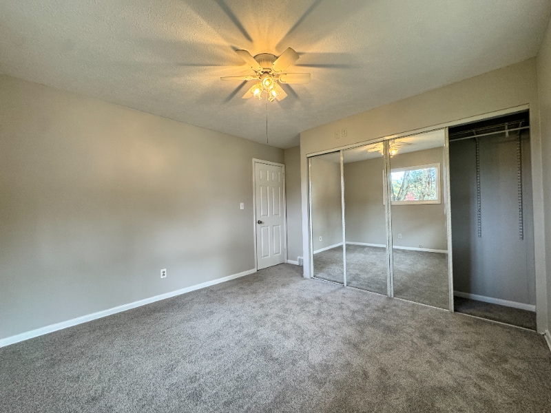 Building Photo - 154 W Good Ave